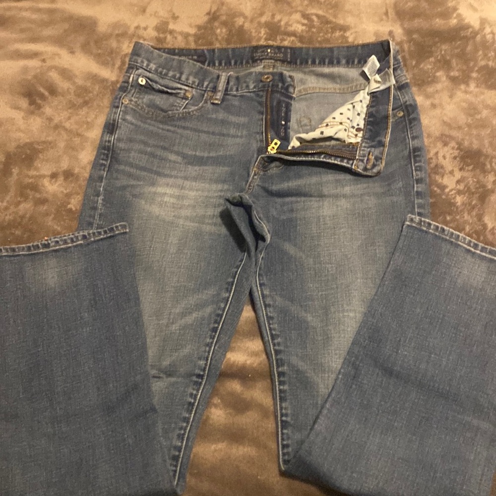 Lucky brand jeans.